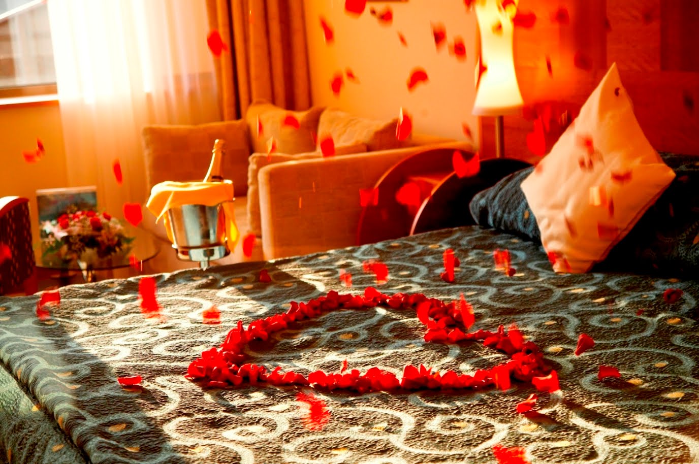 Bed of Roses: How to Spruce Up your Bedroom for a Romantic Evening